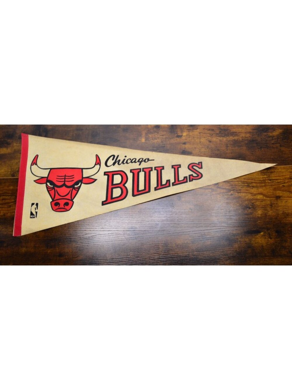 Vintage NBA Chicago Bulls pennant basketball collectible 30 inches
